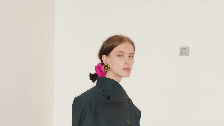Dit coole merk brengt het uncoole 90's haaraccessoire terug 