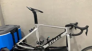 Israel - Premier Tech op trainingskamp bestolen van peperdure fietsen