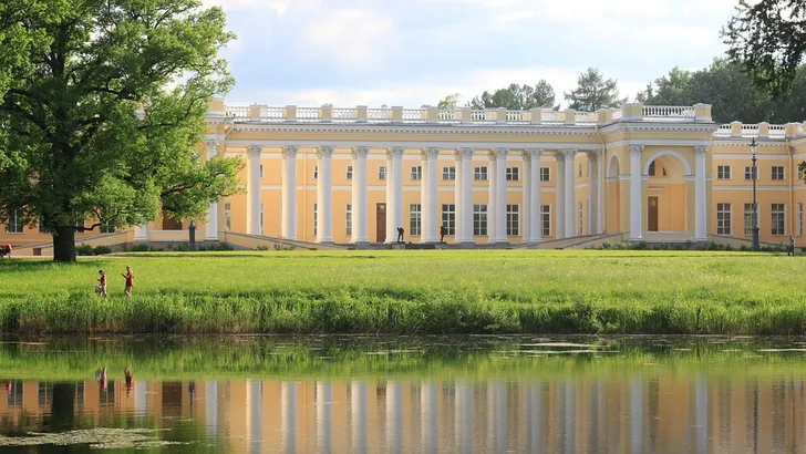 Het sprookjesachtige Alexanderpaleis gaat weer open