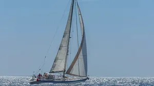 Mysterie in de Indische Oceaan: twee cruisers dood aangetroffen op jacht