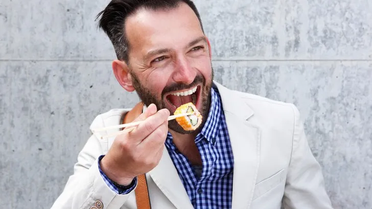 hoe moet je sushi eten