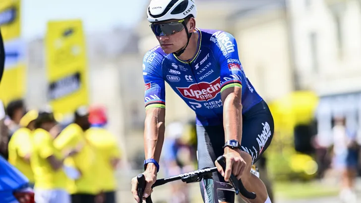 Mathieu van der Poel en zijn Alpecin-Premier Tech grepen in de achtste etappe wederom mis. Jasper Philipsen heeft duidelijk het niveau niet om echt mee te spelen in de sprints.