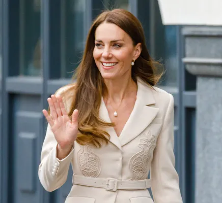 Kate met 'Nura Pearl'-ketting