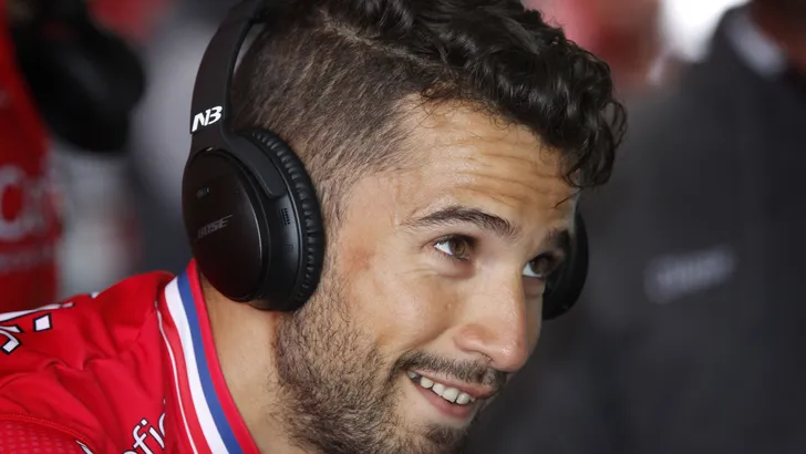 Bouhanni krijgt boete en minuut tijdstraf na slaan Bauer 