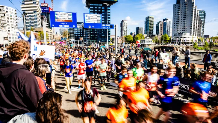 Van de Coolsingel naar het kantoor: slimme strategieën voor herstel na de marathon