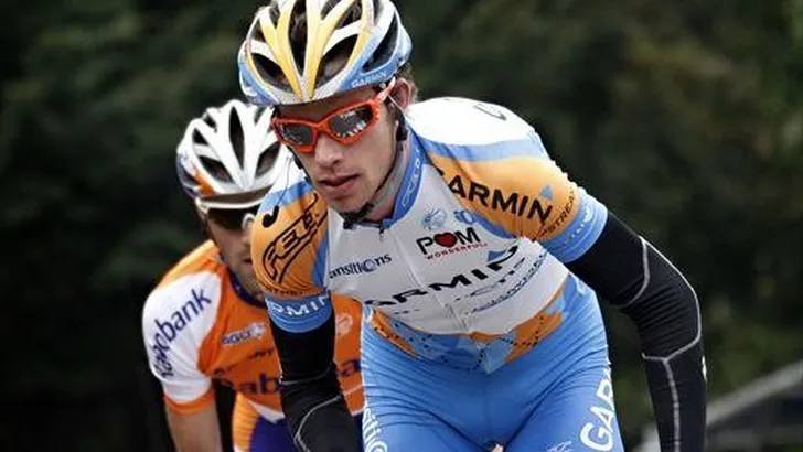 Kreder knalt op muur en breekt sleutelbeen