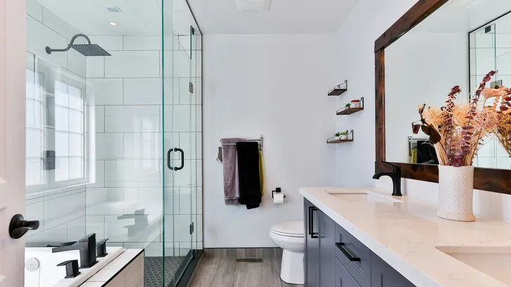Hotel chic badkamer: de materialen en producten die het verschil maken