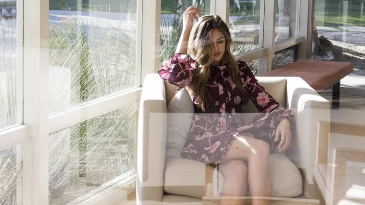 Modevideo: Sistine Stallone speelt hoofdrol in de campagne van Fay