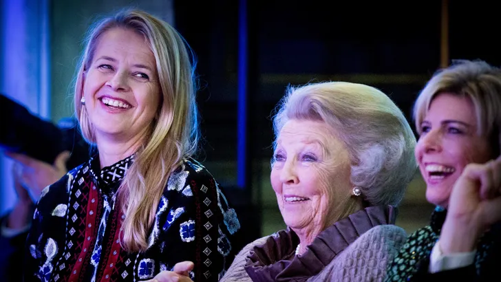 Prinses Beatrix met prinses Mabel naar Ghana