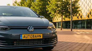 Vast aan saai geel: dit is waarom je in Nederland geen eigen kenteken mag kiezen