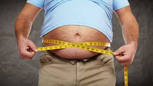 Onderzoek: Mannen met overgewicht houden het langer vol in bed