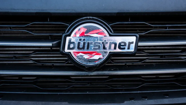 Deze camper verstopt zijn slimste luxe op een plek waar je niet kijkt