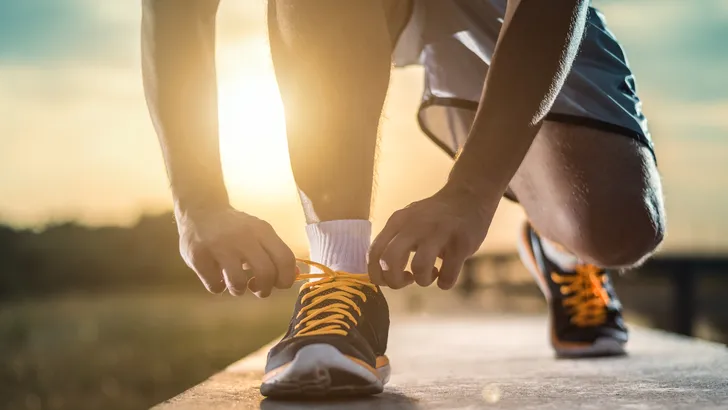 Viral: Marathon renner flasht per ongeluk edele delen