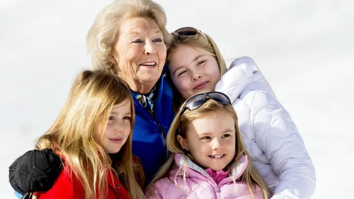 Lief: prinses Beatrix op pad met haar kleindochters
