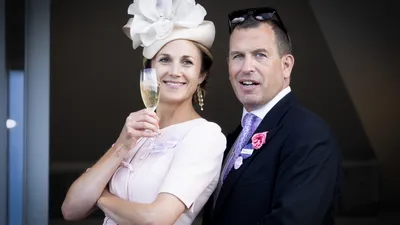 Pak je agenda er maar bij, want de datum is officieel geprikt voor de volgende royal wedding! Dit is wanneer én waar Peter Phillips en Harriet Sperling elkaar de eeuwige trouw beloven.