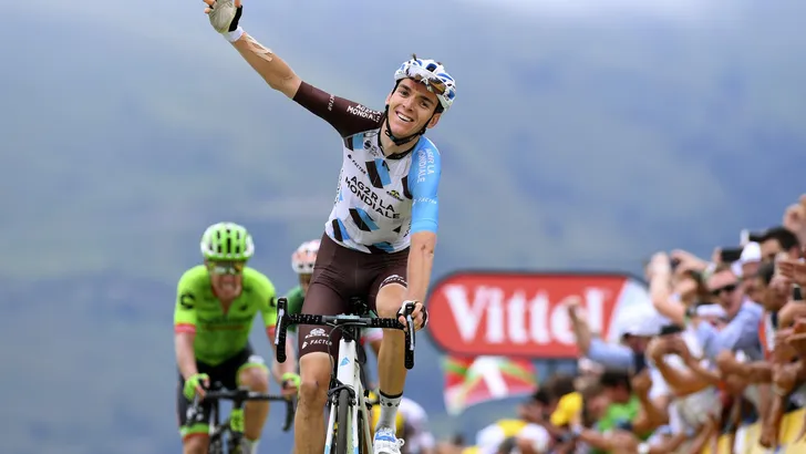 Tour de France: Eerste Pyreneeënrit prooi voor Romain Bardet; geel voor Fabio Aru