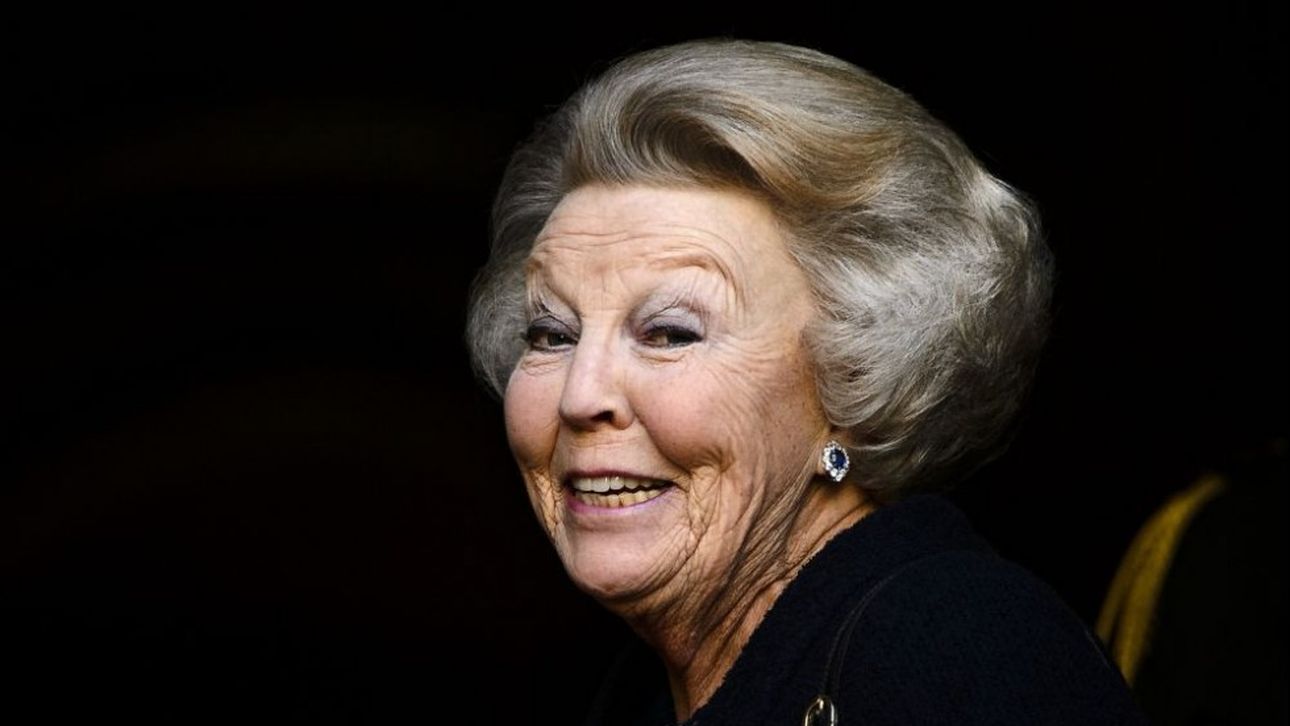 Mooi Het Jaar Van Jarige Prinses Beatrix 79 Beau Monde