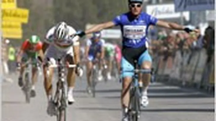 Petacchi snelt naar tweede zege