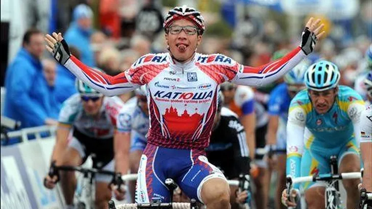 Galimzyanov wint, Westra leidt in De Panne