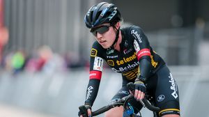 Shirin van Anrooij neemt tijd voor herstel: 'Kon zo mijn arm inkijken'