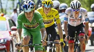 Stef Clement is niet iemand die om een mening verlegen zit. De analist vraagt zich sterk af of de afwezigheid van Wout van Aert een groot verschil maakt voor Team Visma | Lease a Bike.