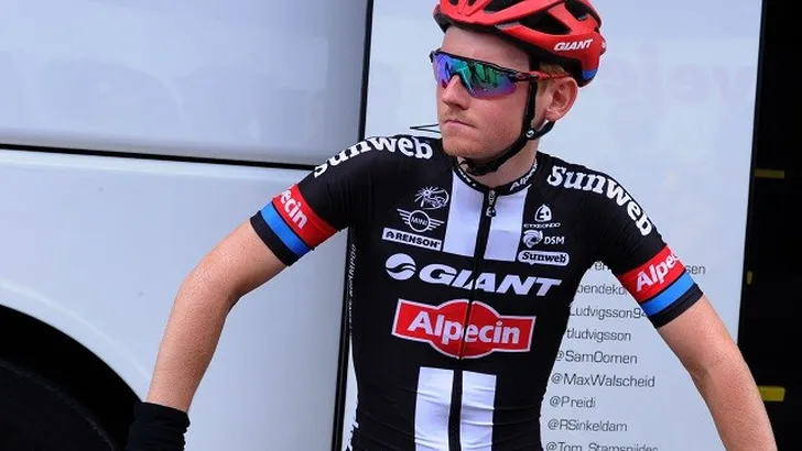 Sam Oomen klimt naar ritzege in zwaarste etappe Tour de l'Ain
