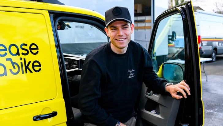 wout van aert lacht