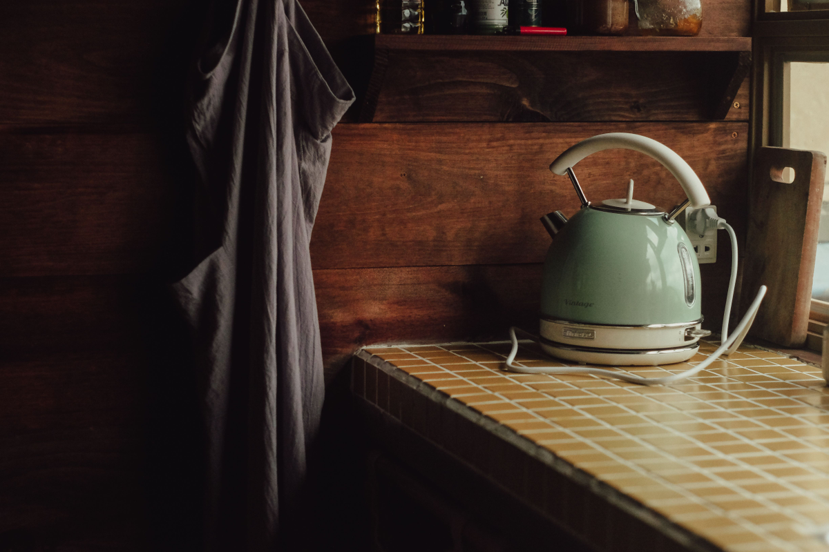 Kalkaanslag in de waterkoker: wat betekent het voor je hygiëne en gezondheid?
