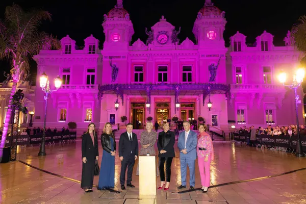 Prinses Charlene bij Monaco's Casino Plaza