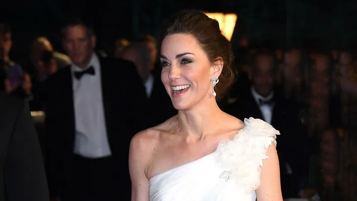BAFTA Beauty! Hertogin Kate schittert op de rode loper