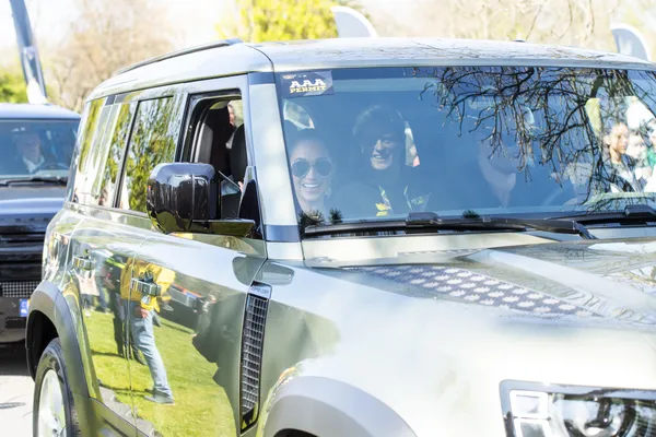 Harry & Meghan in Land Rover