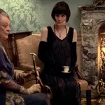 DOWNTON ABBEY (2019) - MAGGIE SMITH  - MICHELLE DOCKERY.