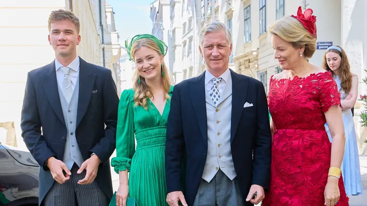 Prinses Elisabeth is 25 en krijgt een gouden munt, mét papa Filip ...