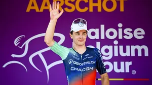 Olav Kooij won een etappe in de Baloise Belgium Tour, maar toch geeft Stef Clement de sprinter een magere voldoende. Toch zou de analist Kooij meenemen naar de Tour de France.