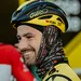 Victor Campenaerts lacht tijdens een winterse wielertraining in Visma-kledij.