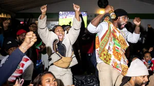 Uitzinnige Surinamers zijn trots op de 'Natio'