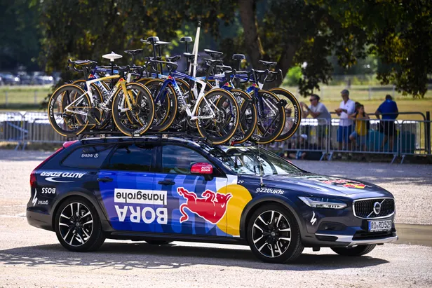 De Red Bull-BORA-Hansgrohe auto