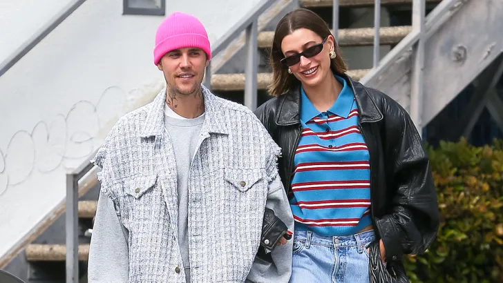 Foto van Justin Bieber en Hailey Baldwin.