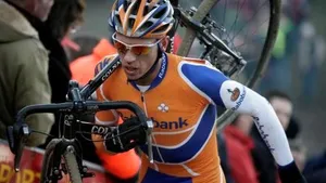 Van Poppel wint Azencross bij de beloften