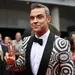 Robbie Williams kickt af met krijtjes