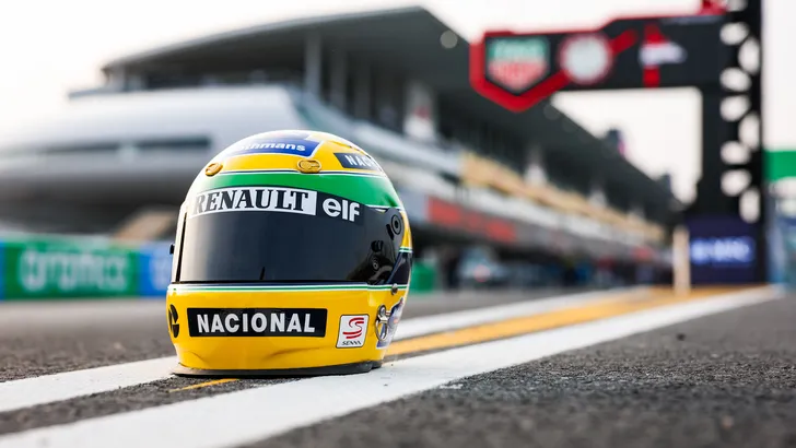 Actieve F1-coureur bood volgens verzamelaar 1 miljoen dollar op Ayrton Senna-helm