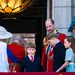 Foto van de Britse royals op het paleis van Buckingham Palace bij Trooping the Colour 2025.