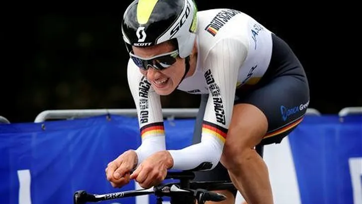 Arndt prolongeert titel, Van Dijk vijfde