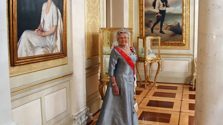 Wat draagt prinses Astrid toch in vredesnaam?