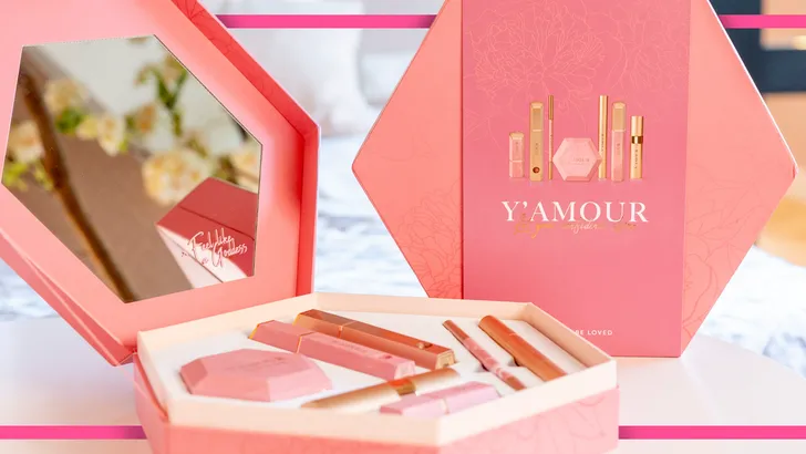 Fabulous Friday Y'Amour – Foto van Y'Amour giftbox op tafel