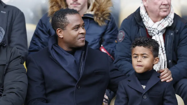 Shane Kluivert showt té schattige dansmoves