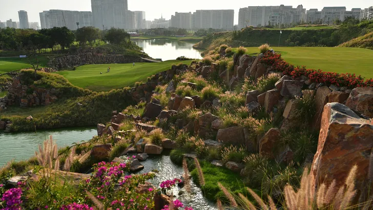 DLF Hole 17