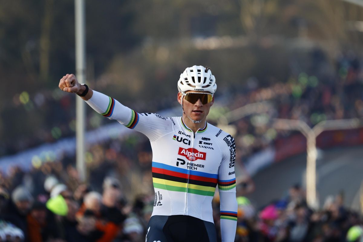 Eurosport-analist ziet Van der Poel perfectie naderen: 'Een top Wout van Aert kan volgen, maar gaat 