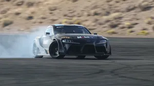 Oorgasme: Ryan Tuerck's FormulaSupra V10 gaat los