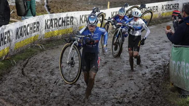 NK Veldrijden 2023 in Zaltbommel elite women